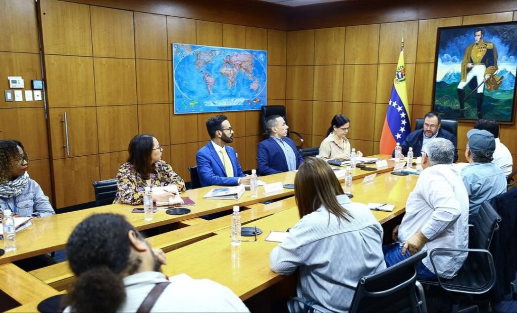 Canciller Yván Gil sostuvo encuentro con movimientos de solidaridad con ...